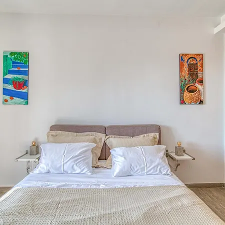 Apartment Paradisia Private Swimming Pool And Jacuzzi *