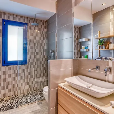 Apartment Paradisia Private Swimming Pool And Jacuzzi *