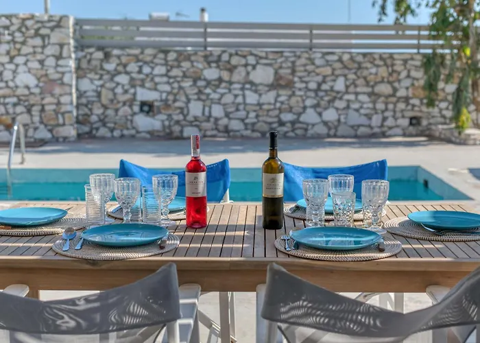 Paradisia Private Swimming Pool And Jacuzzi Szarakíniko