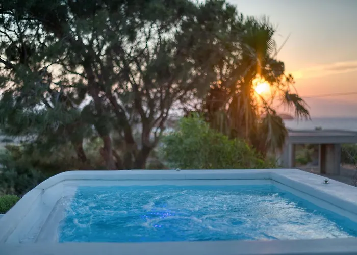 Paradisia Private Swimming Pool And Jacuzzi * Sarakíniko