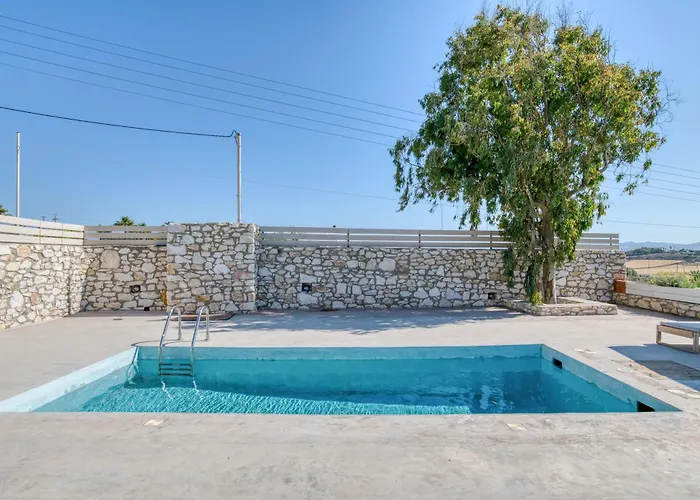 アパート Paradisia Private Swimming Pool And Jacuzzi Sarakíniko