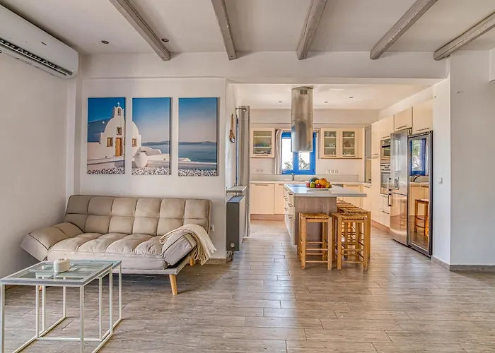 Paradisia Private Swimming Pool And Jacuzzi アパート Sarakíniko